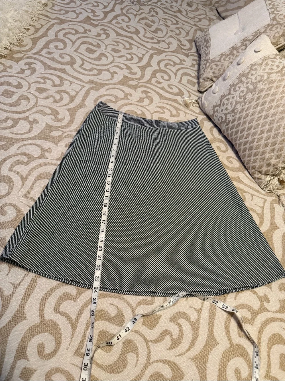 Harvé Benard Navy White Seersucker A-Line Skirt Size 10